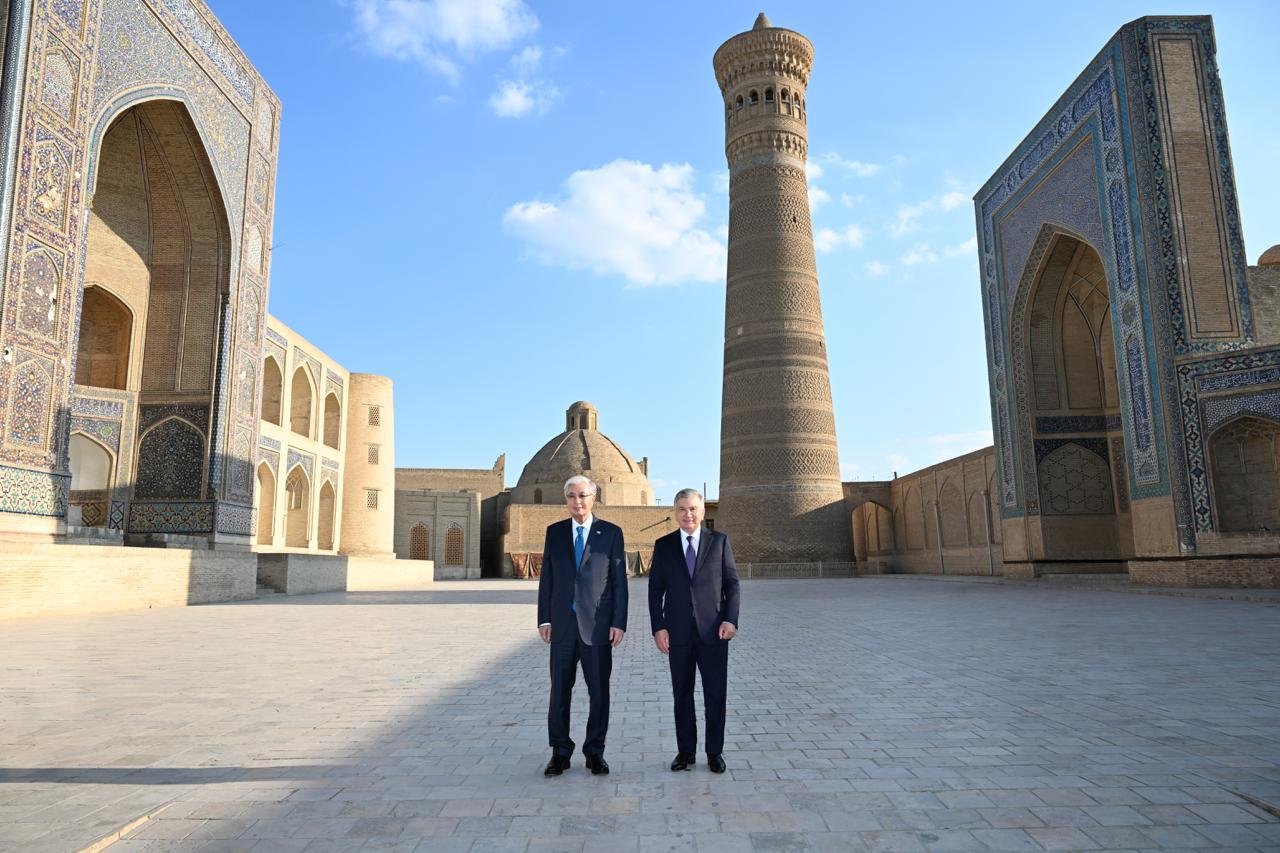 Presidents of Kazakhstan & Uzbekistan Explore Bukhara’s Historic Heritage, Highlighting Shared Cultural Legacy