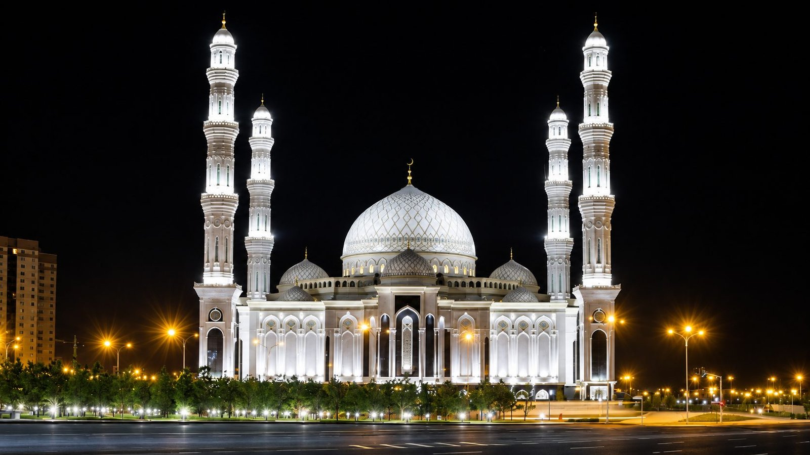 Hazret Sultan Mosque — A Monument of Faith & Kazakh Heritage in Astana
