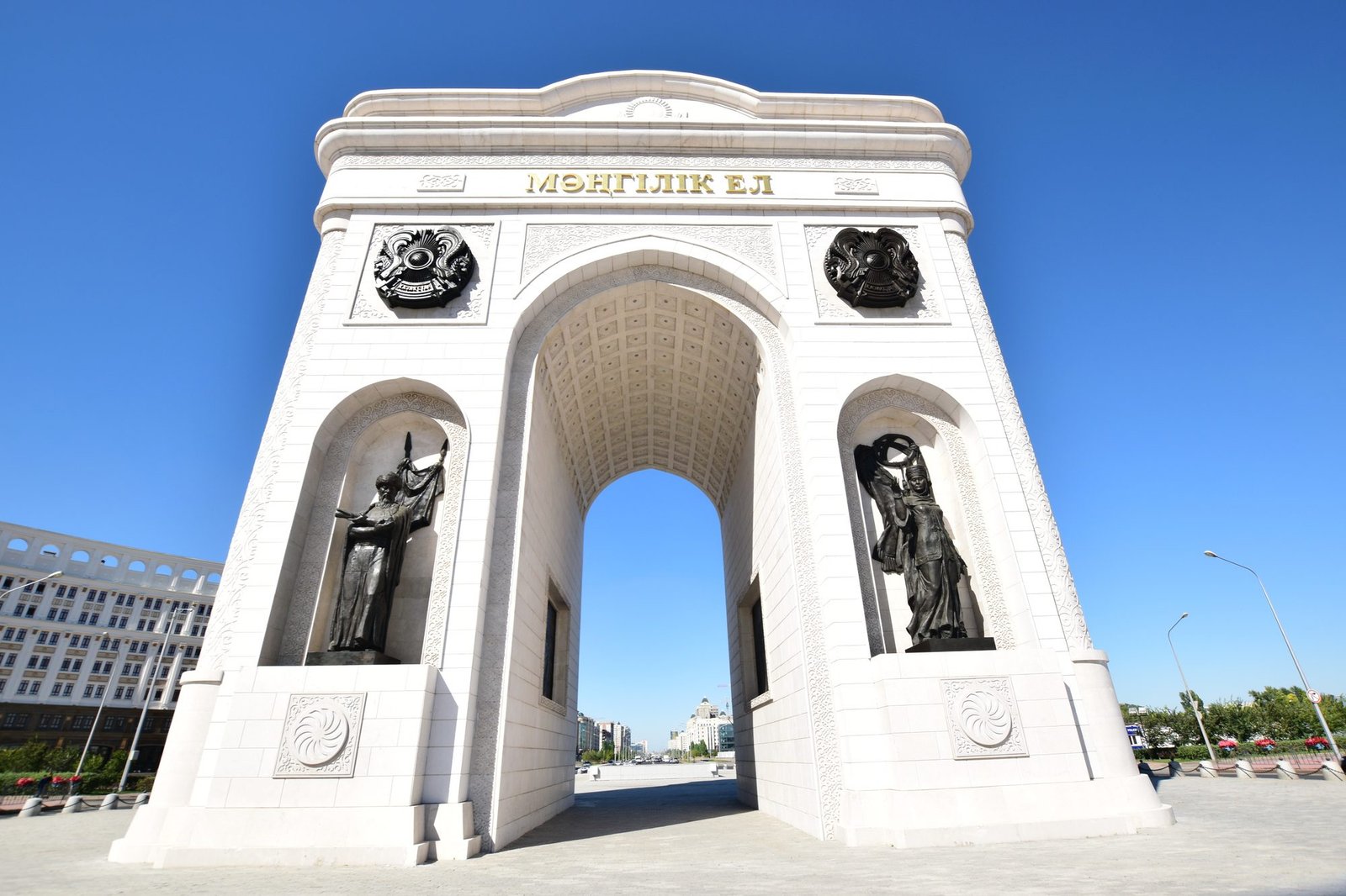 Triumphal Arch Mangilik El: A Landmark Reflecting Kazakhstan’s National Vision