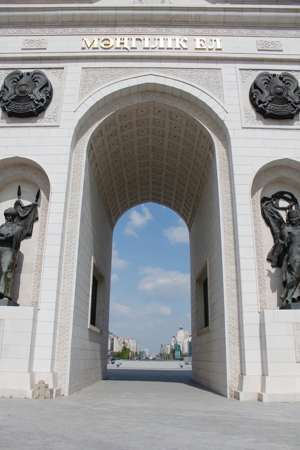 Triumphal Arch Mangilik El: A Landmark Reflecting Kazakhstan’s National Vision