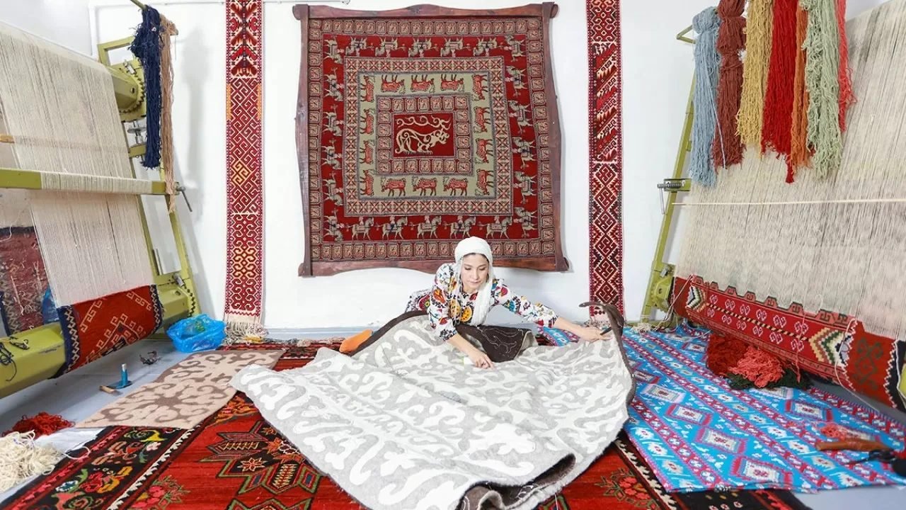 Threads of Heritage — The Enduring Legacy of Kazakhstan’s Syrmak Felt Carpets