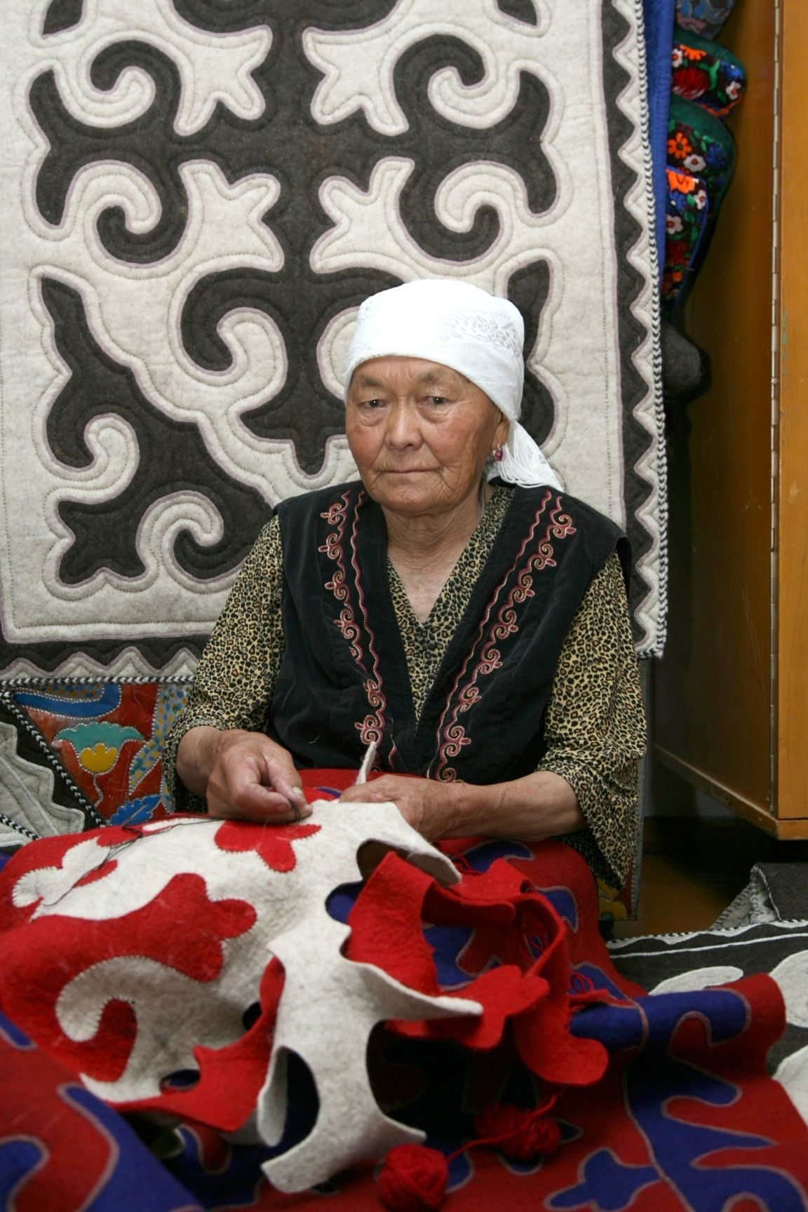 Threads of Heritage — The Enduring Legacy of Kazakhstan’s Syrmak Felt Carpets
